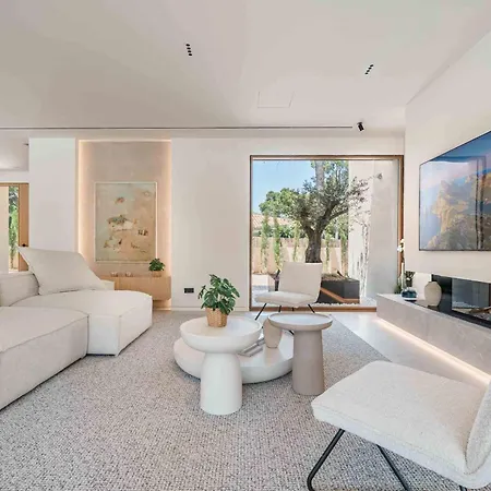 Villa Gotmar Is A Modern Pollenca