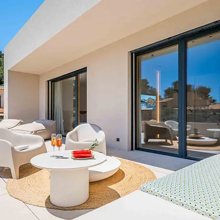 Gotmar Is A Modern Villa *