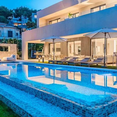 Gotmar Is A Modern Villa